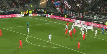 美因茨后卫科尔德甲生涯第9次染红，成德甲历史染红最多球员