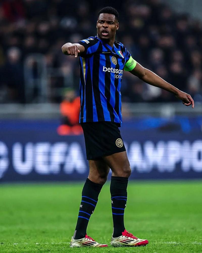 侠记：莫兰特喷35岁克莱是废物，可26岁的他命中率35+16