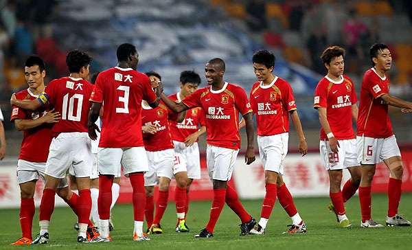 CBA：福建队凭借外援爆发击退深圳（CBA：外援发威助福建力克深圳）