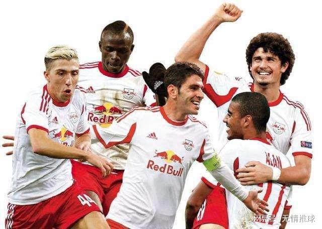 上海足协祝贺海港三连冠：上海足球史上已留下你们浓重的一笔（上海足协向海港致贺三连冠：你们已在上海足球史写下浓墨重彩的一页）