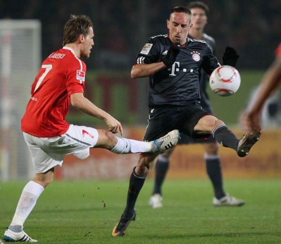 北青：U16男足年底或明年初展开集训，与更多强队热身（据北青：中国U16男足预计年末至明年初集结，将与更多强队进行热身赛）