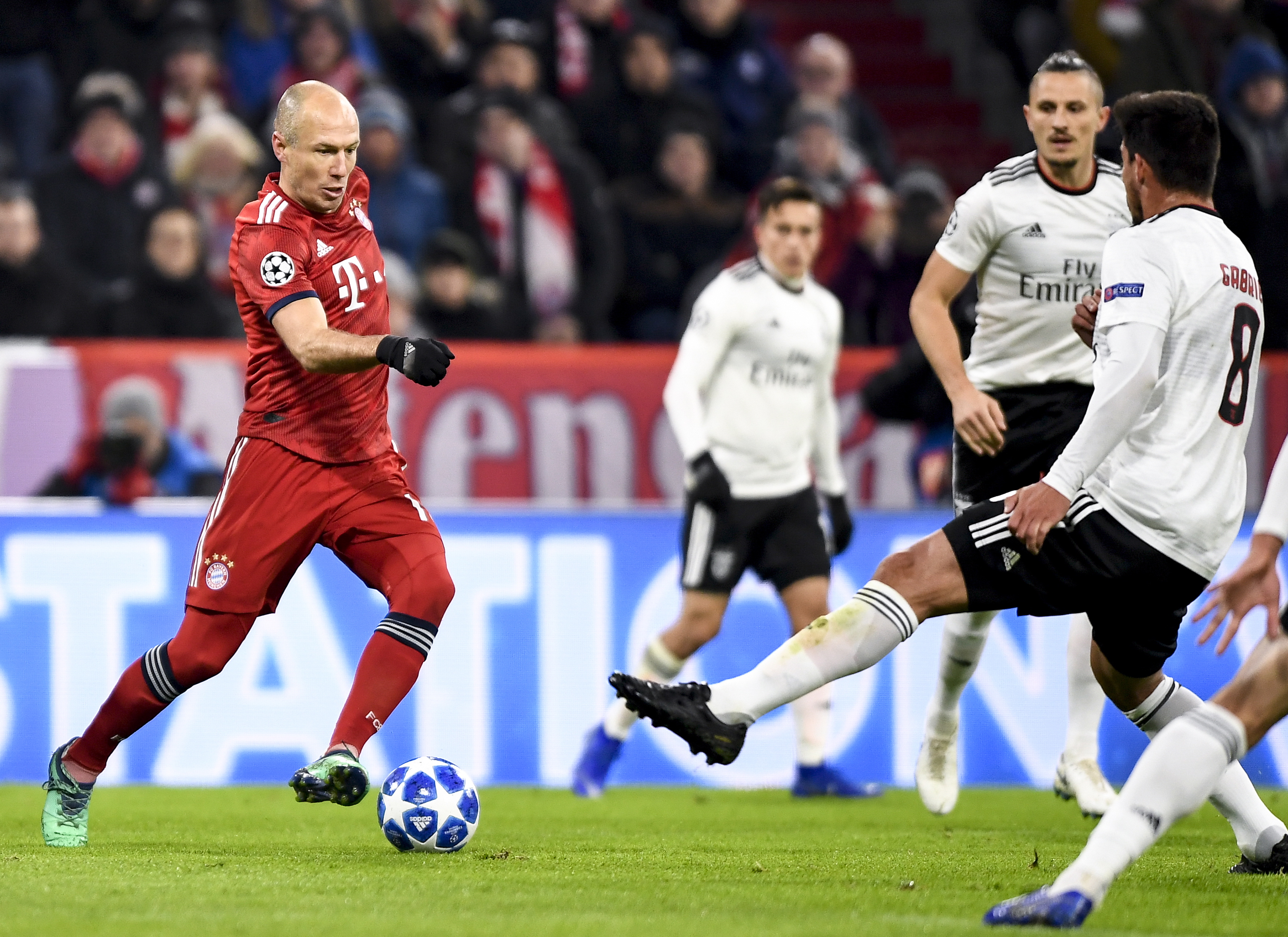 多家西媒：特尔施特根今天参加了合练，阿劳霍仍然缺席（多家西媒称：特尔施特根今日参加合练，阿劳霍仍缺席）