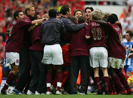 猜猜我是谁：职业生涯19载，赢下4次总冠军&入选NBA75大