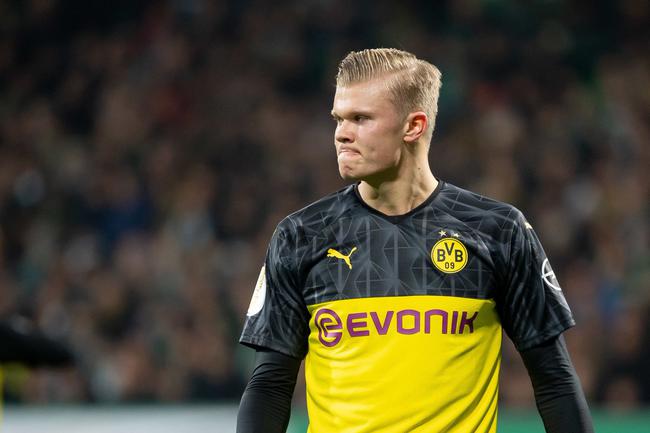 国家队下场！埃及足协官方力挺萨拉赫：埃及国王，你永不独行！（官方发声！埃及足协力挺萨拉赫：埃及之王，永不孤行！）