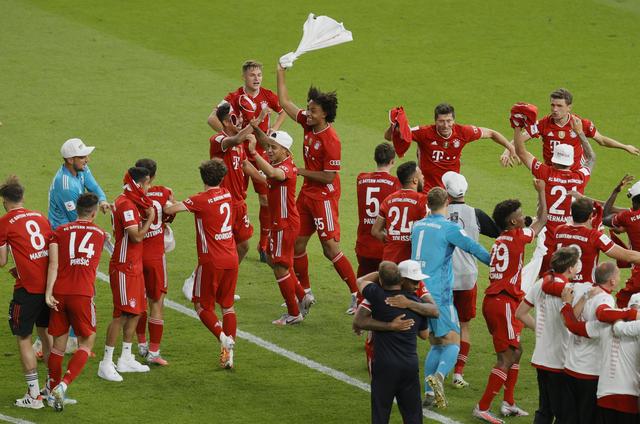 非媒：奥斯梅恩被换下后非常愤怒，拒绝和主帅切莱握手（非洲媒体：奥斯梅恩被换下怒气难消，拒与主帅切莱握手）