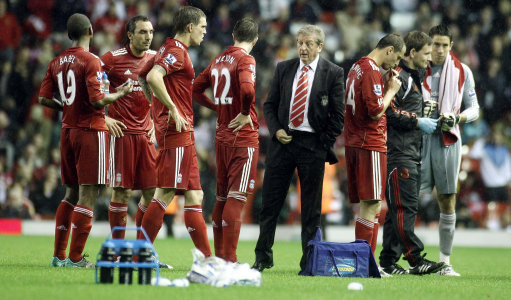 斯玛特命中8记三分，追平湖人队史替补球员三分球记录（斯玛特轰进8记三分，追平湖人替补单场三分纪录）