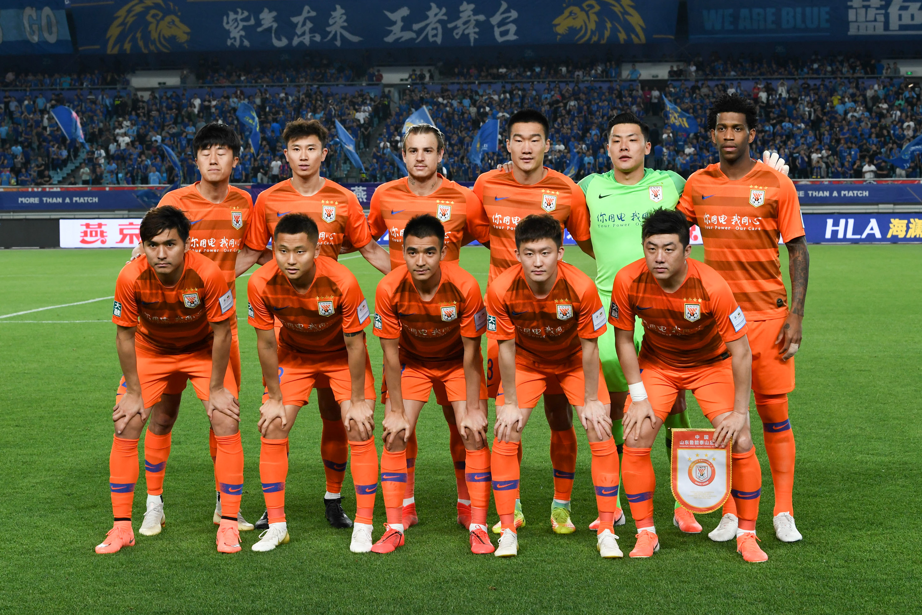 李霄鹏：希望球队能发挥出应有水平，明天奉献一场精彩的比赛（李霄鹏：期待球队发挥本色，明日奉献精彩一战）