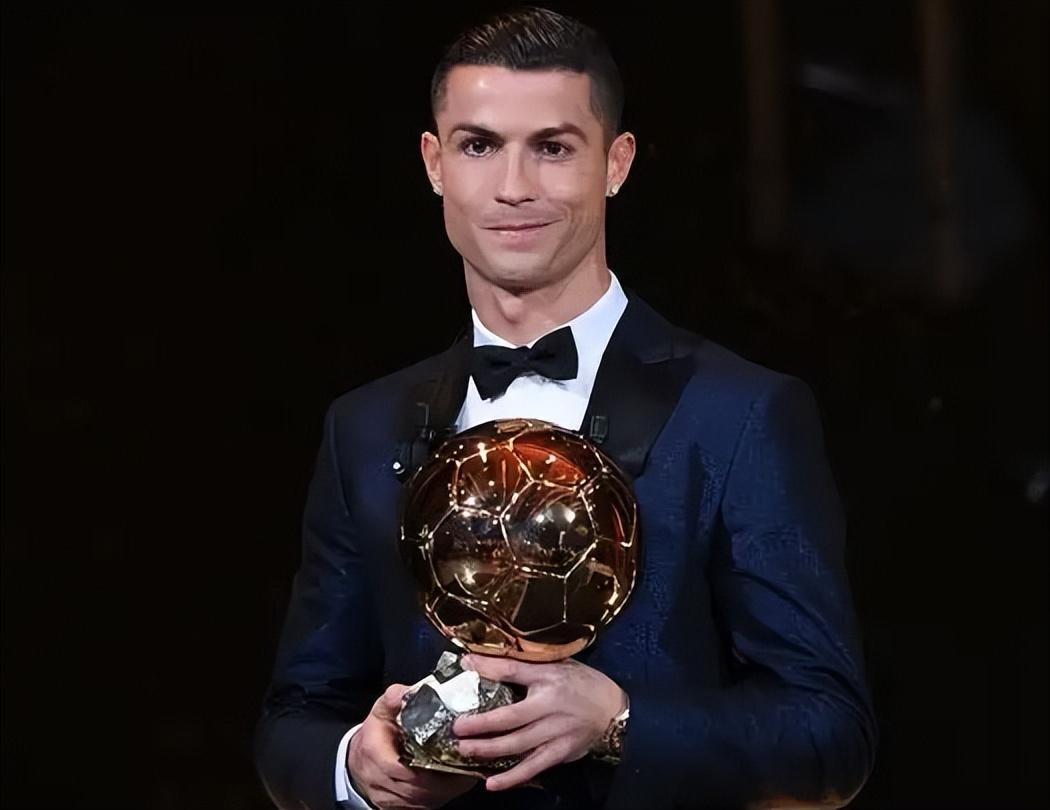 马德兴晒自己的FIFA年度最佳投票：我没有给中国足球记者丢脸（马德兴公布FIFA年度最佳投票：自认未给中国足球记者丢脸）